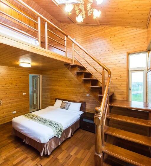 اتاق استاندارد چهارنفره با چشم‌انداز باغ, Mandy's House B&b