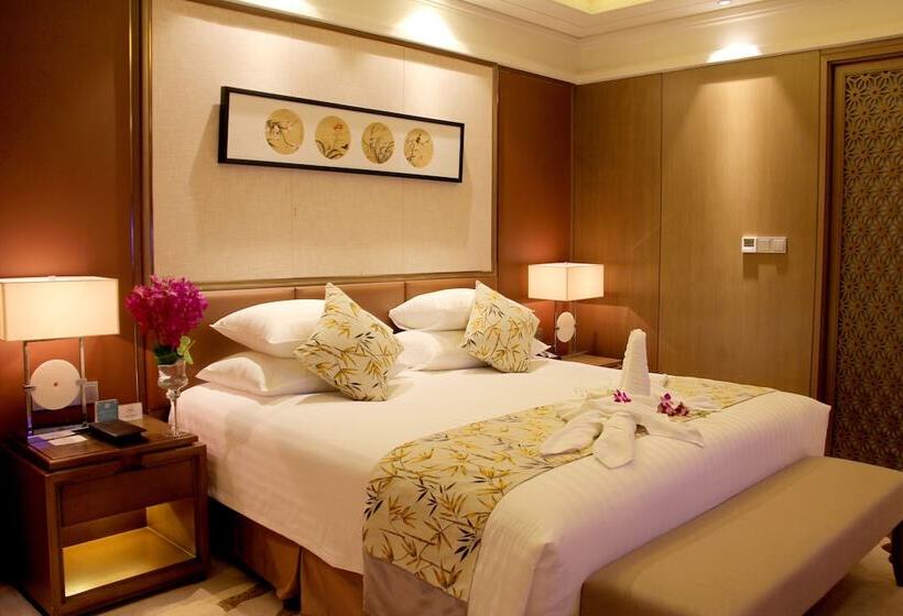 Номер Executive, New Century Grand Hotel Hangzhou Zheshang