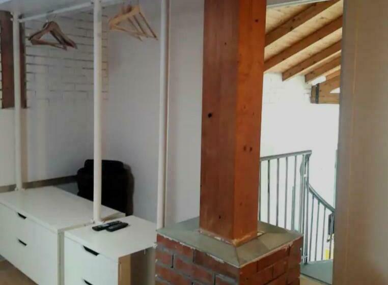 اتاق استاندارد, Loft House