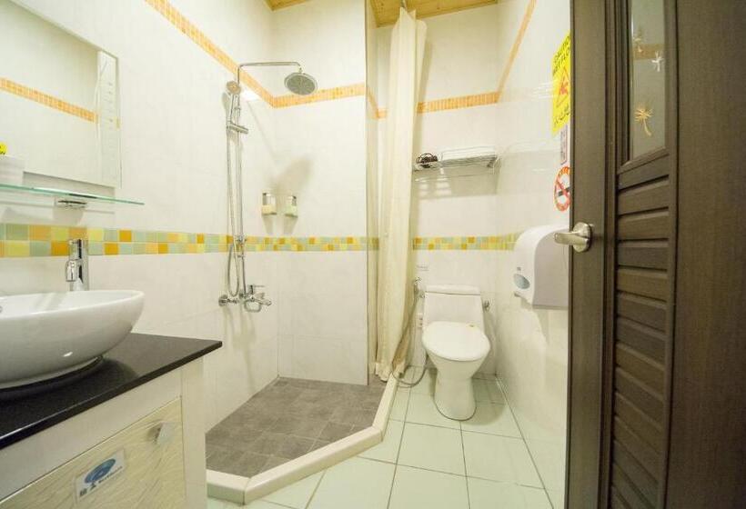 اتاق استاندارد با بالکن, Dropby B&b