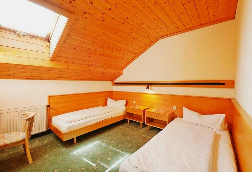 Апартаменты 1 Спальня, Finkensteiner Hof