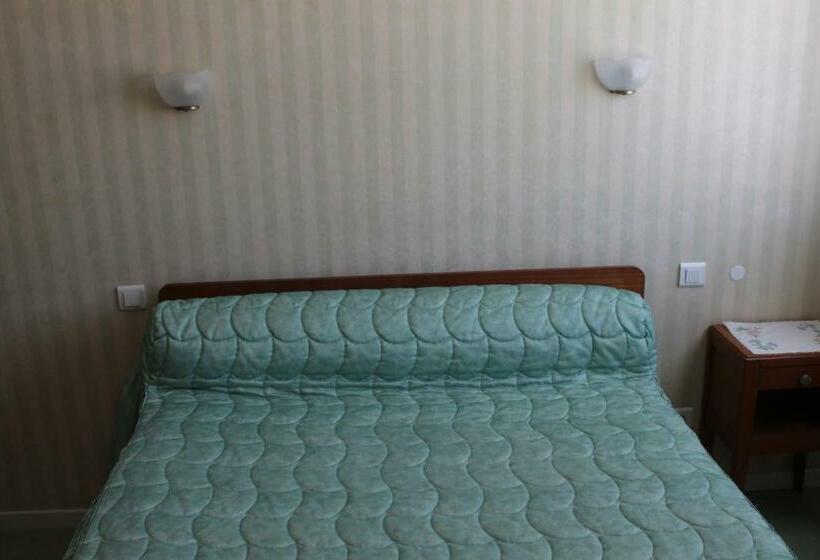 4인용 스탠다드 룸, Hôtel Ladagnous