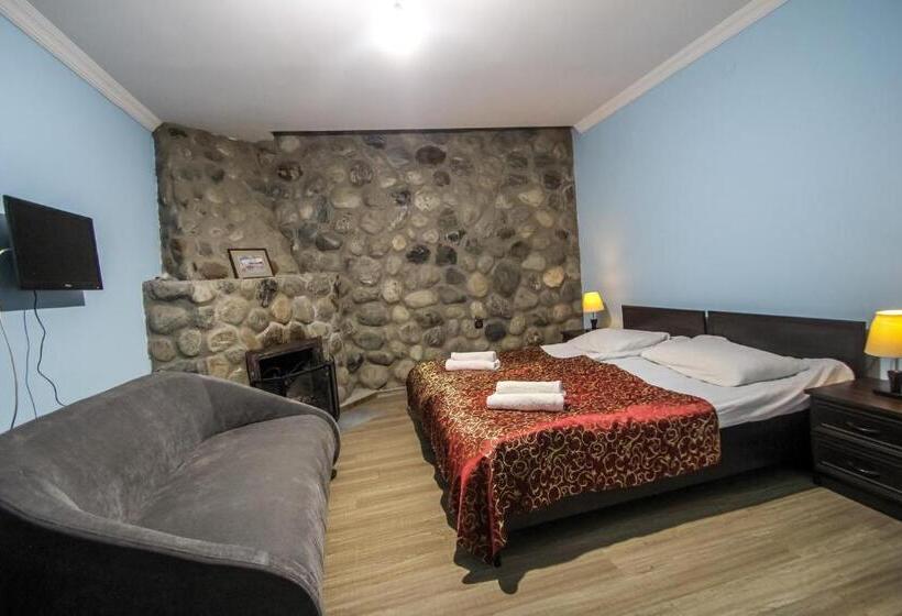 اتاق اکونومی, Svaneti