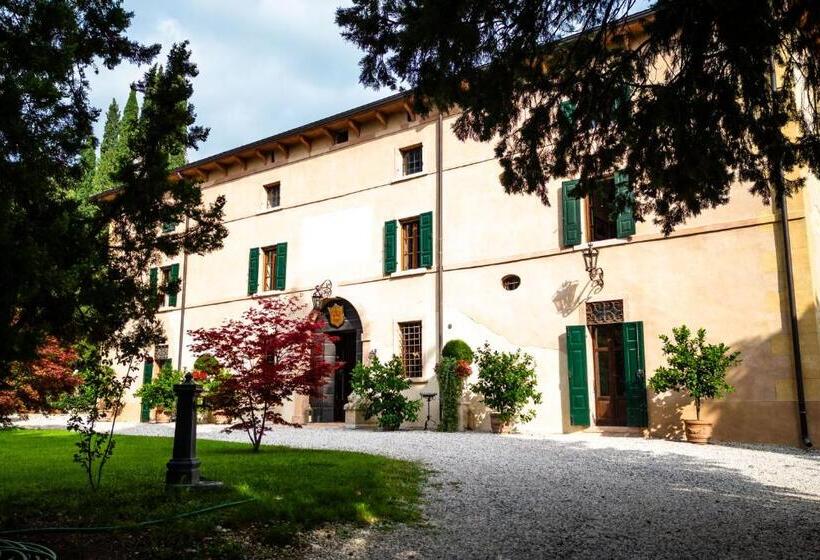 Номер Стандарт Вид на Сад, Villa Carrara Salvadori