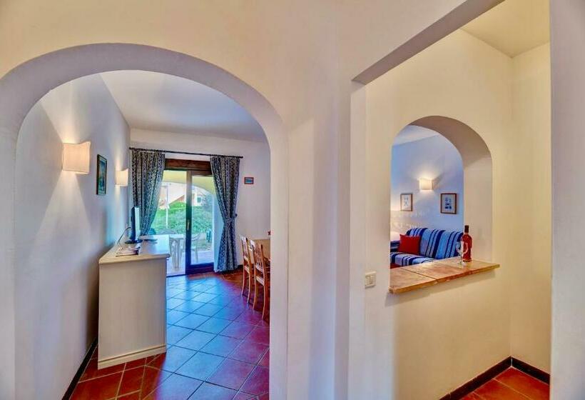 Апартаменты 1 Спальня, Villas With Air Conditioning And Private Outdoor Area Just A Few Minutes From La Pelosa