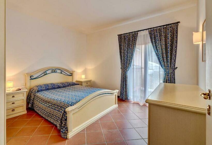Апартаменты 1 Спальня, Villas With Air Conditioning And Private Outdoor Area Just A Few Minutes From La Pelosa