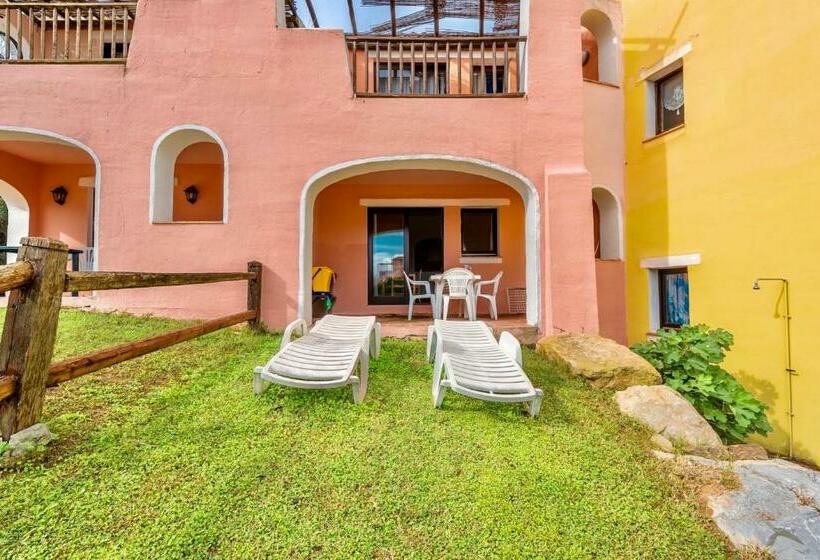 Апартаменты 1 Спальня, Villas With Air Conditioning And Private Outdoor Area Just A Few Minutes From La Pelosa