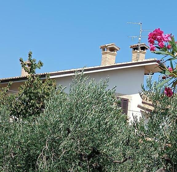اتاق استاندارد, B&b Le Luci Super Camera In Attico Interno 3 Rose Rosse