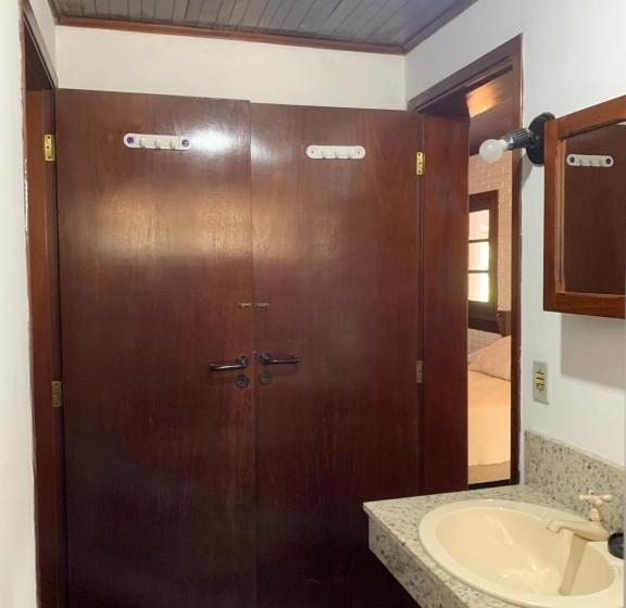 Семейный Номер, Canto Das Toninhas Guest House