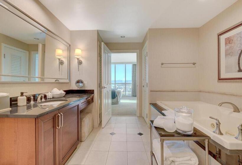 발코니가 있는 스위트, Luxurious 1 Bd/2bth Premium Suite Mgm Signature W/balcony