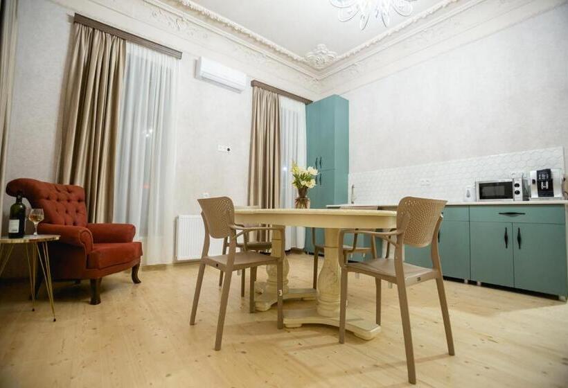 اتاق اکونومی, Moedani Very Center Apartments In Kutaisi