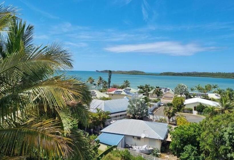 اتاق لوکس با بالکن و چشم‌انداز دریا, Vue Sur Mer