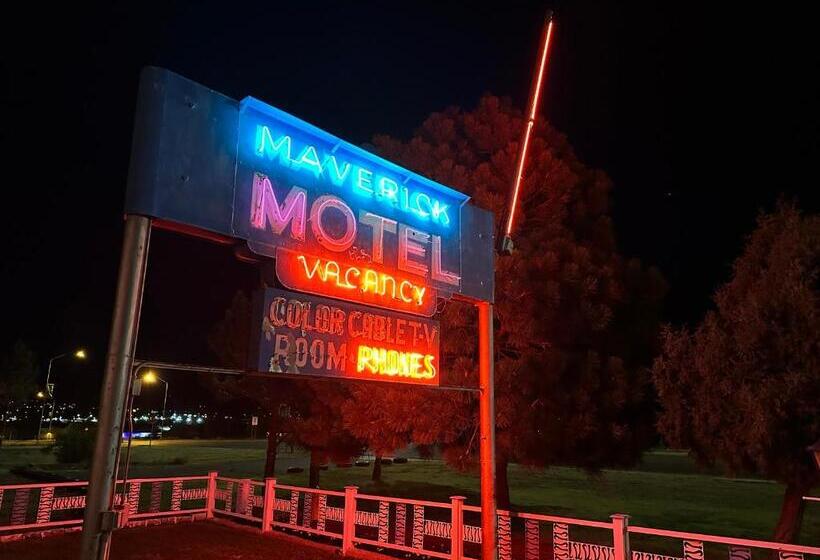Номер Стандарт, Maverick Motel