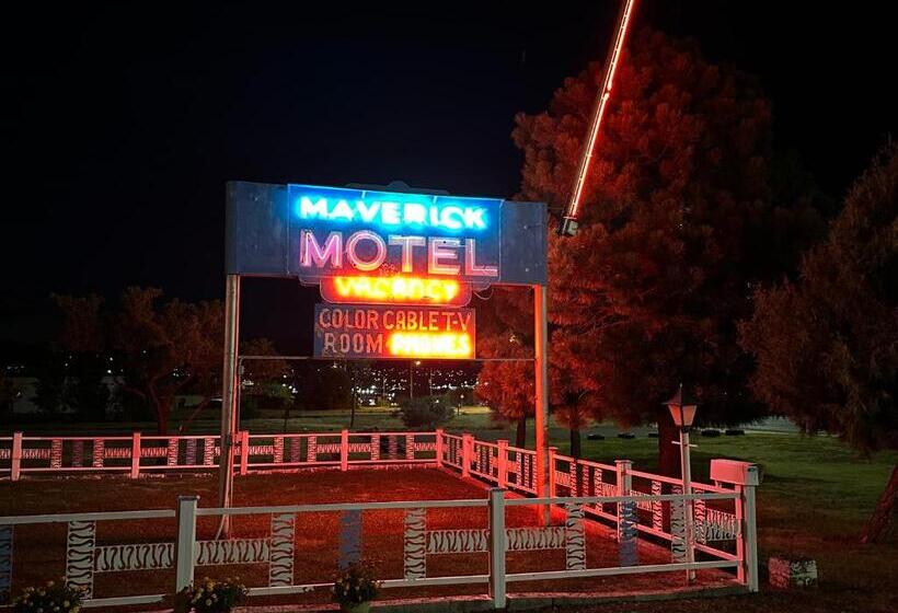 Номер Стандарт, Maverick Motel