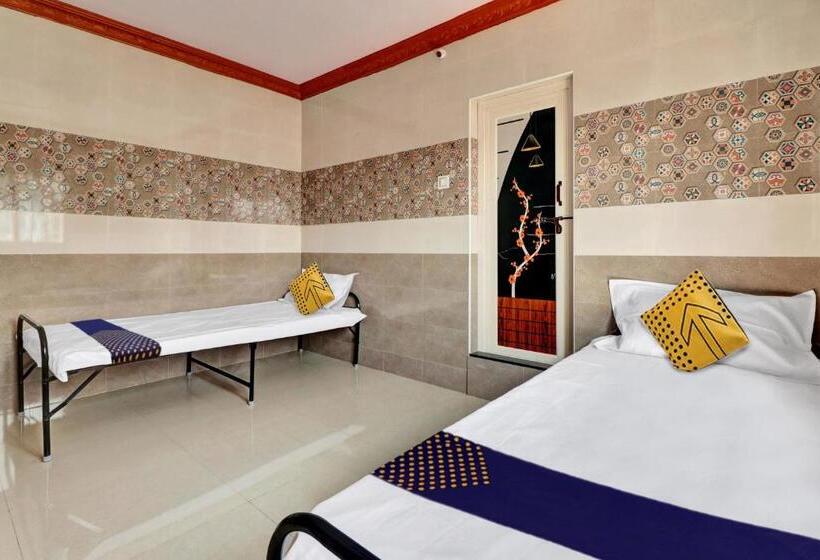 Трехместный Номер Классика, Spot On Hotel Maha Lakshmi