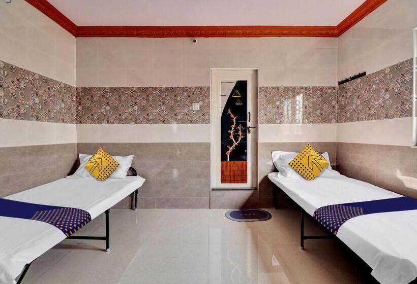 Трехместный Номер Классика, Spot On Hotel Maha Lakshmi