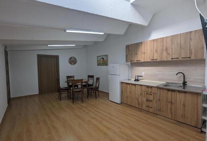 اتاق استاندارد, Apartments Victory