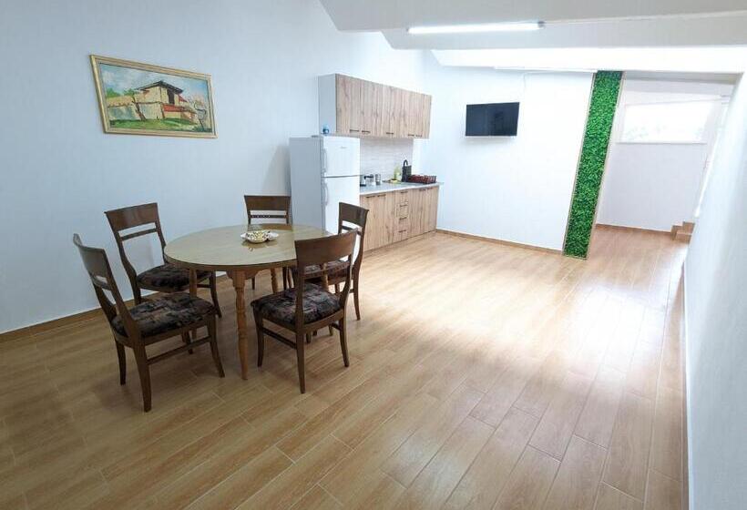 اتاق استاندارد چهار تخته, Apartments Victory