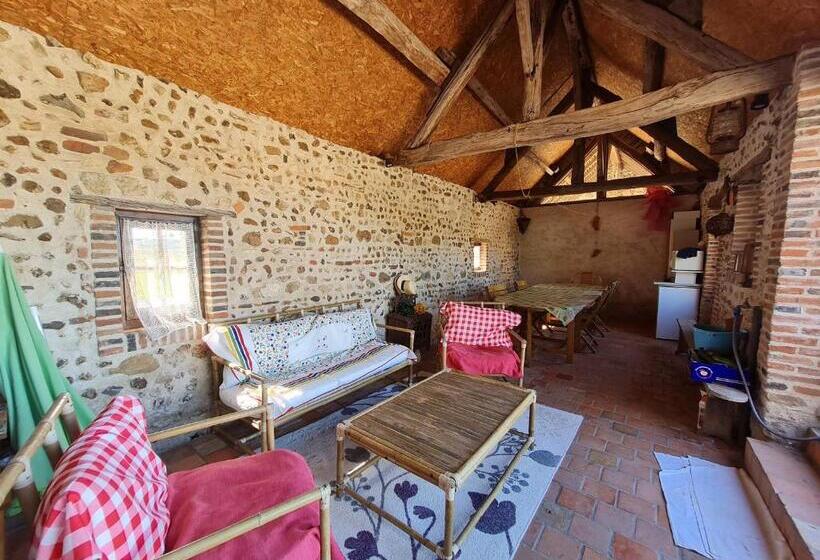 Семейный Номер, Chambre Lumineuse Avec Terrasse Privative, Au Coeur De La Région Des Châteaux Et De La Forêt D Orléa