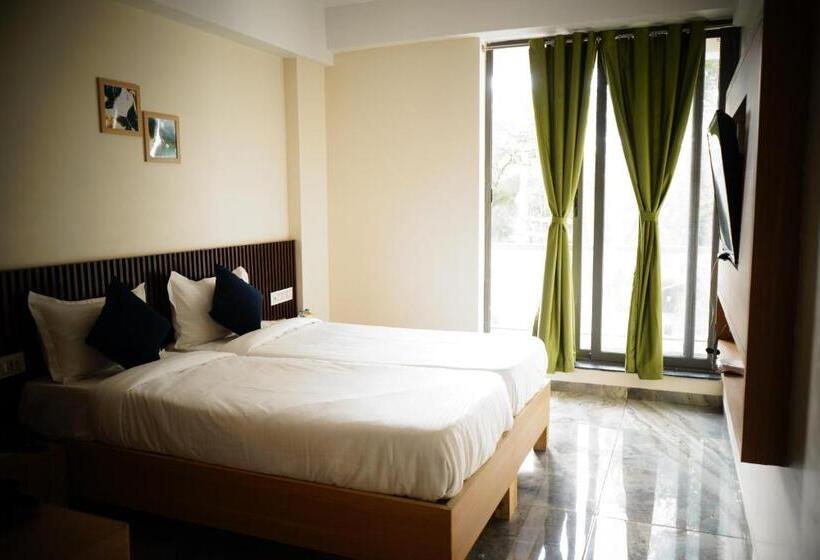 Номер Deluxe, Signum Cityscapes Landmark, Dahej