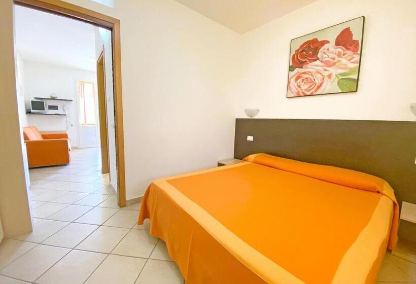 带1个卧室的公寓, Residence With Swimming Pool In Mazzanta Just 600 Meters From The Beach