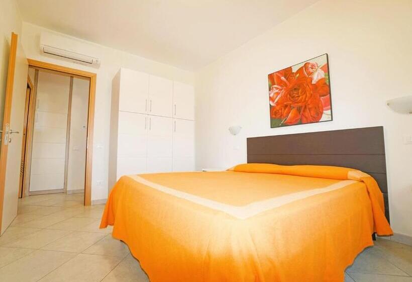 带1个卧室的公寓, Residence With Swimming Pool In Mazzanta Just 600 Meters From The Beach
