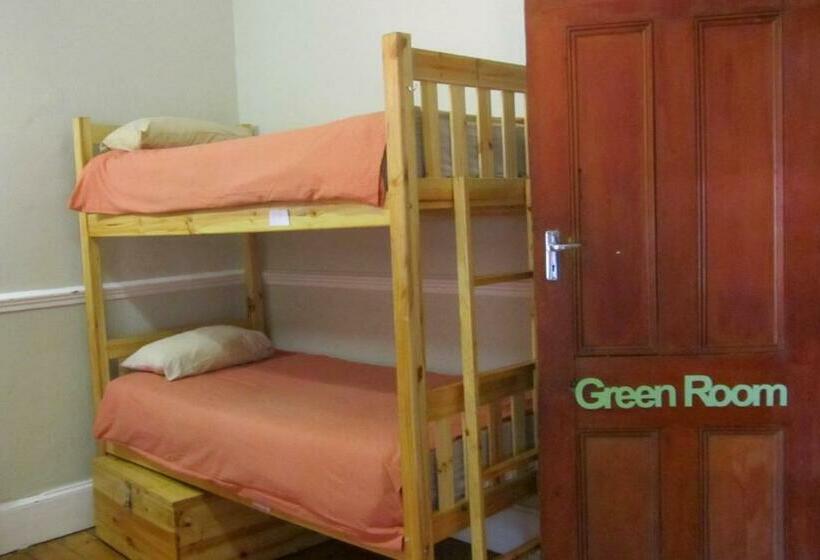 공동 객실, Green Elephant Backpackers