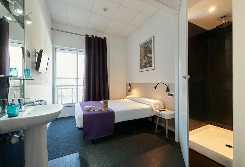 Номер Стандарт, Hostal Mayerling Centro