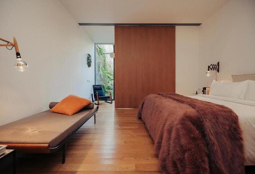 اتاق لوکس با چشم‌انداز باغ, Rosa Et Al Townhouse