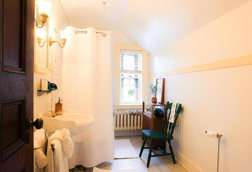 Номер Стандарт, Stone Chalet Bed & Breakfast Inn