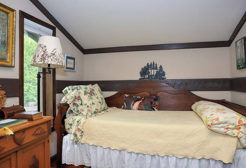 Номер Стандарт, Stone Chalet Bed & Breakfast Inn