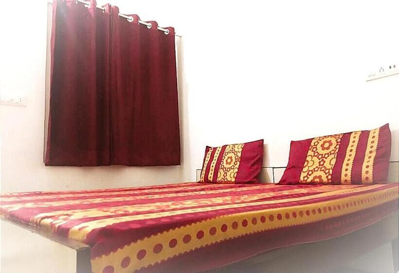 Номер Economy, Helix    Rajpura    Budget Rooms For Family, Couples, Solo Travellers