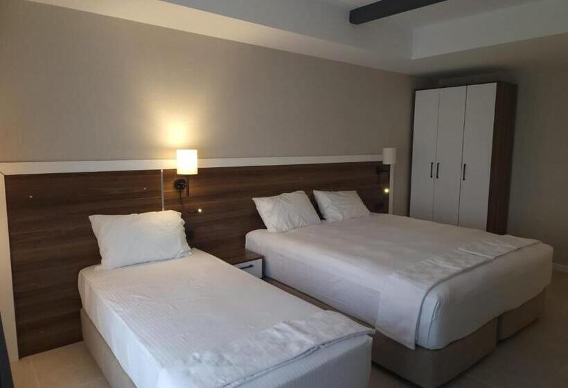 Номер Стандарт Трехместный, Lulubay Rooms & Suites