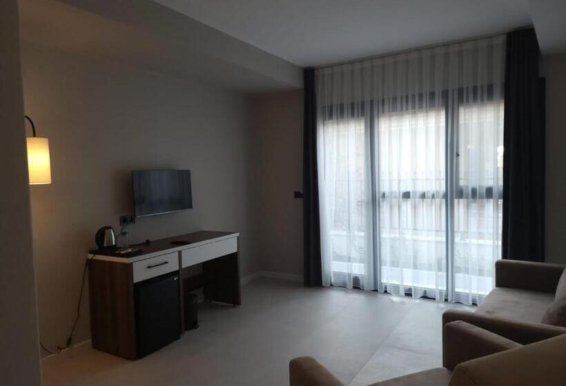 Люкс Повышенной Комфортности, Lulubay Rooms & Suites