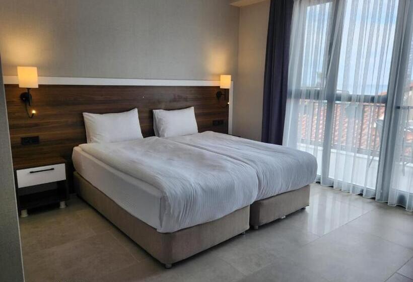 Семейный Номер, Lulubay Rooms & Suites