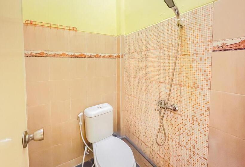 Номер Стандарт, Sion Homestay Mitra Reddoorz Near Terminal Kertajaya Mojokerto