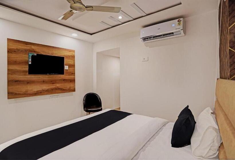 Трехместный Номер Классика, Fabhotel Relax Inn I