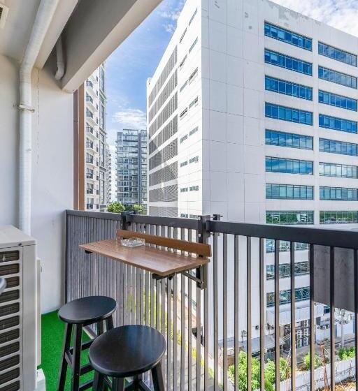 침실 1개 디럭스 아파트, Omp T1 6h, Free Beach & Pool Access, Near Airport, Fast Wifi, Netflix