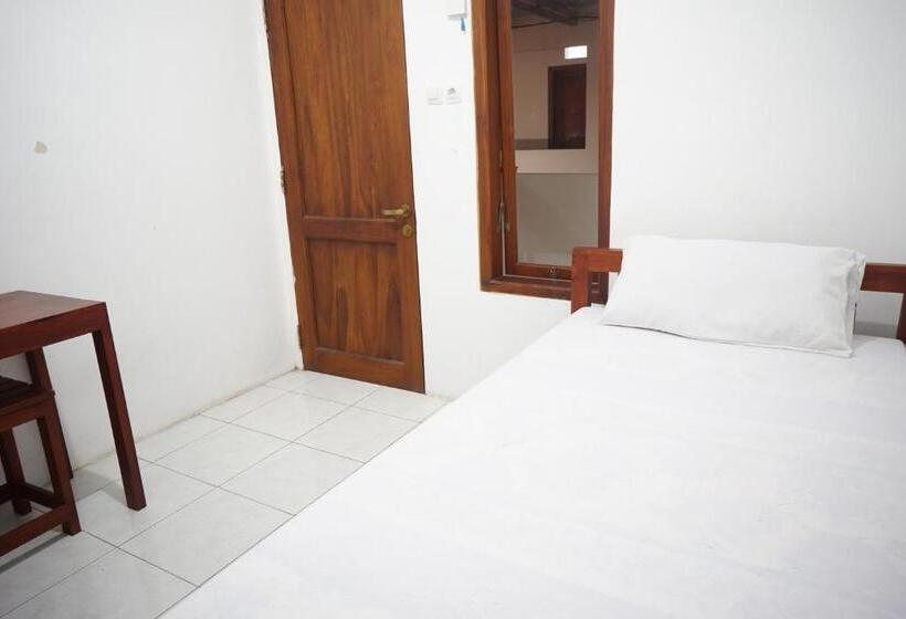豪华房间, Oyo Life 93038 Kost Putra Malilah