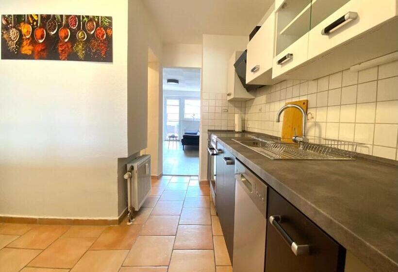 Апартаменты 1 Спальня, Gemütliche Unterkünfte Für Längeren Aufenthalt Und Monteure Inkl Balkon, Waschmaschine, Wifi, Küche