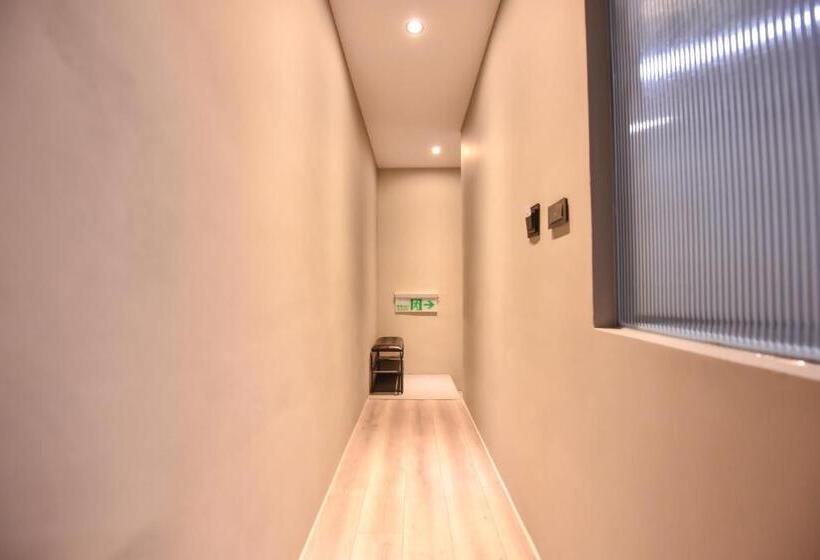 اتاق استاندارد, Two Couples Leisure Art Motel