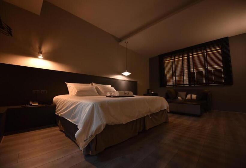 اتاق استاندارد, Two Couples Leisure Art Motel