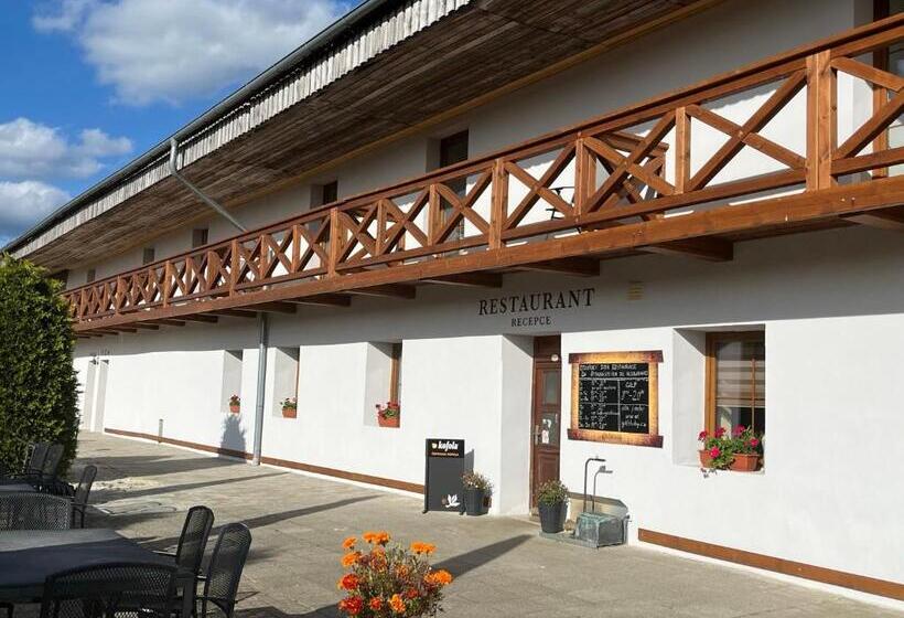Номер Стандарт с Балконом, Penzion Golf Luby