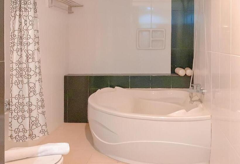 جناح جونيور, Urbanview Hotel Grand Permata In Banjarbaru By Reddoorz