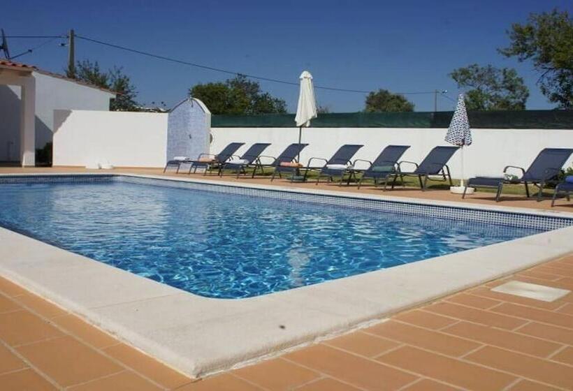 Вилла 1 Спальня, Casa Silver, Gale   Sleeps 9 Close To Amenities And Beach!
