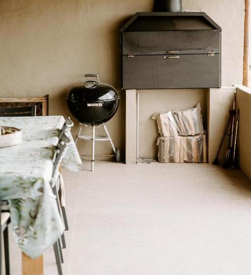 Дом 3 Спальни, Breathe Accommodation