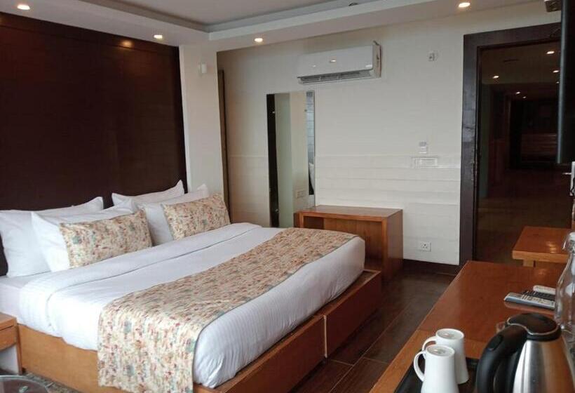 스탠다드 룸, Yashshree Mussoorie Mall Road