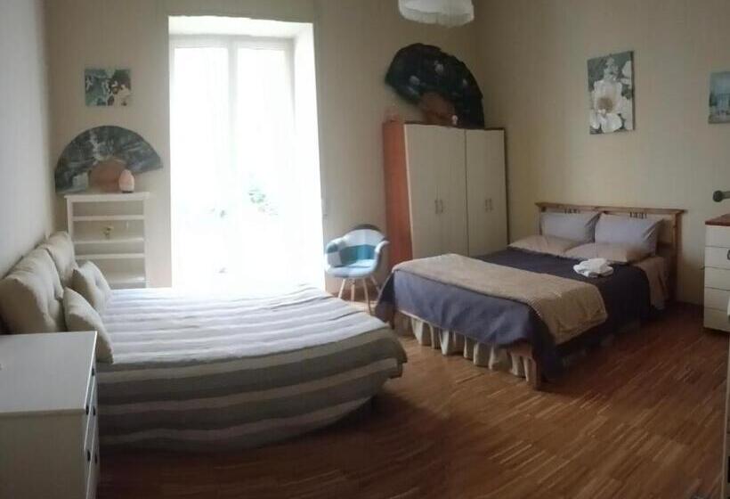 اتاق استاندارد چهارنفره با بالکن, Casa Joss