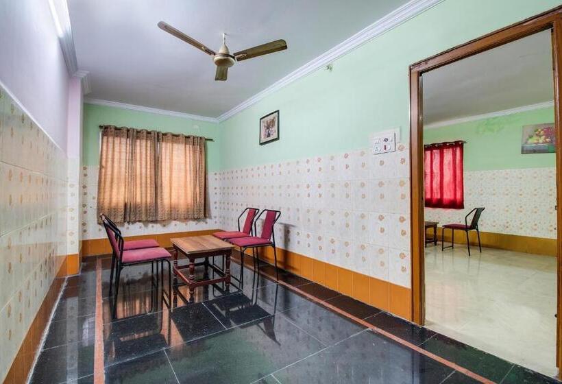 Номер Deluxe, O Sir Vr Sairam Lodge