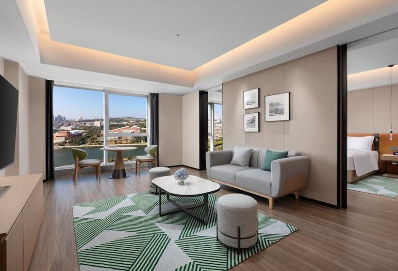 Люкс, Holiday Inn Quanzhou Donghai, An Ihg